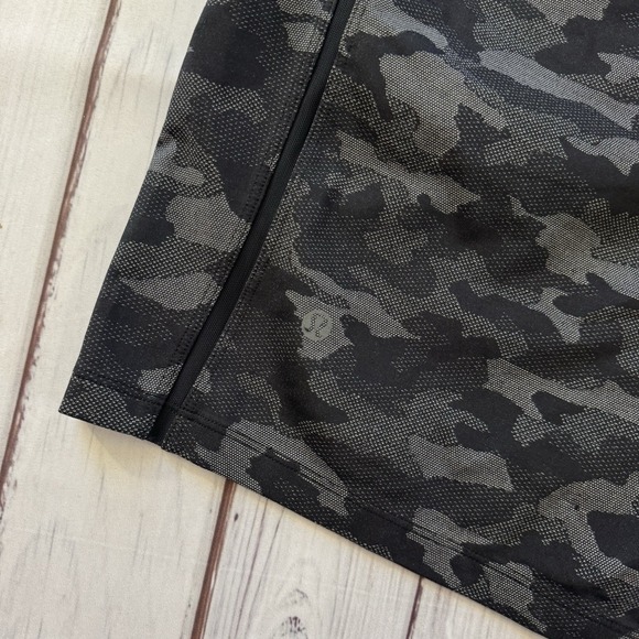 Lululemon Men's Pace Breaker 9" Lined Short Variegated Mesh Camo Black Large - Picture 7 of 9